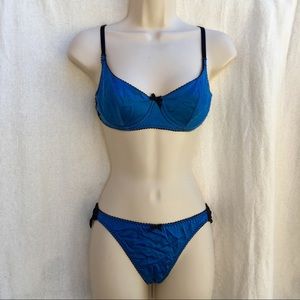 Adrianna Papell blue lingerie set 34B